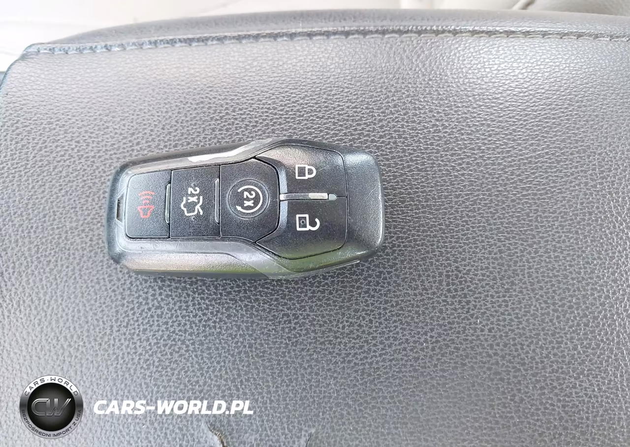 2014 Ford Fusion Titanium VIN:3FA6P0K92ER271303 - 11