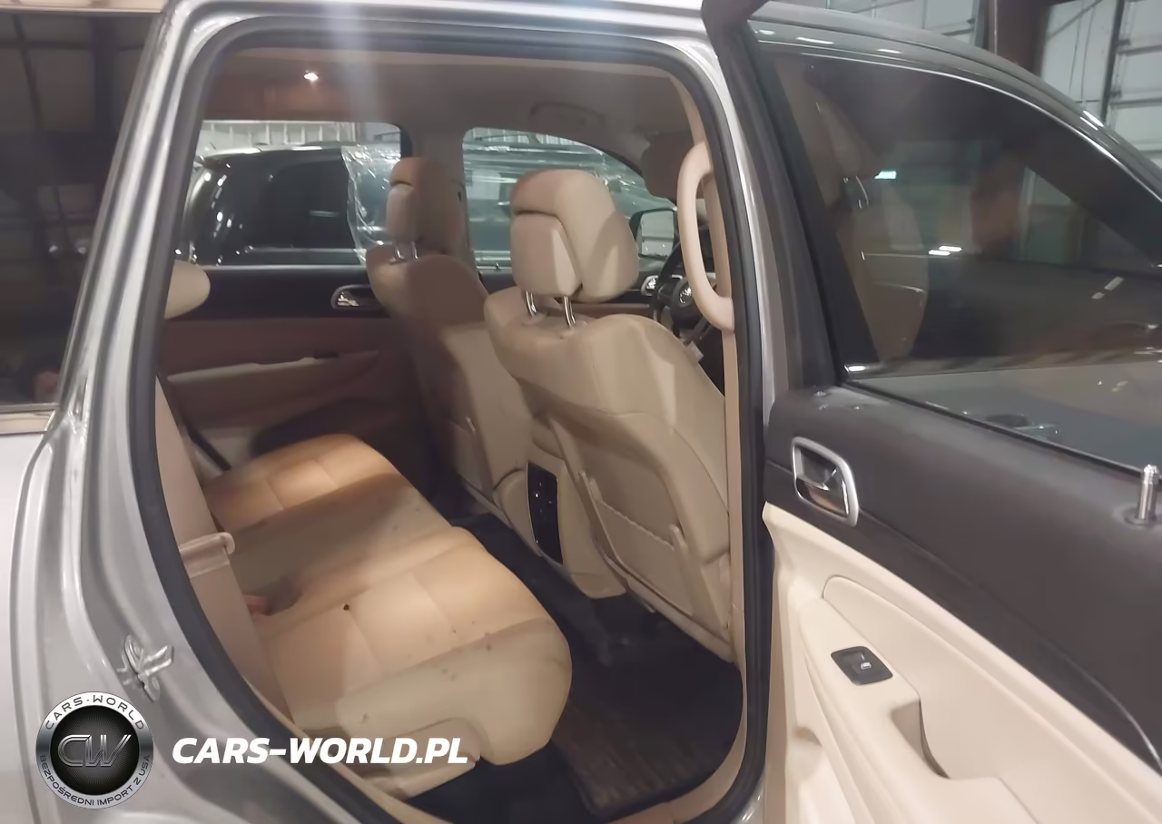 2019 Jeep Grand Cherokee Laredo VIN:1C4RJFAG9KC536983 - 8