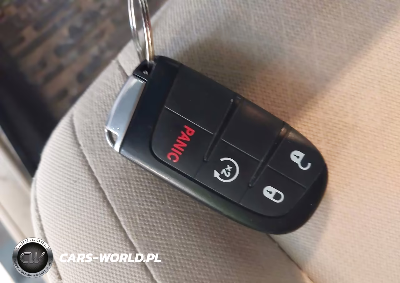 2019 Jeep Grand Cherokee Laredo E 4X4 VIN:1C4RJFAG0KC544597 - 11