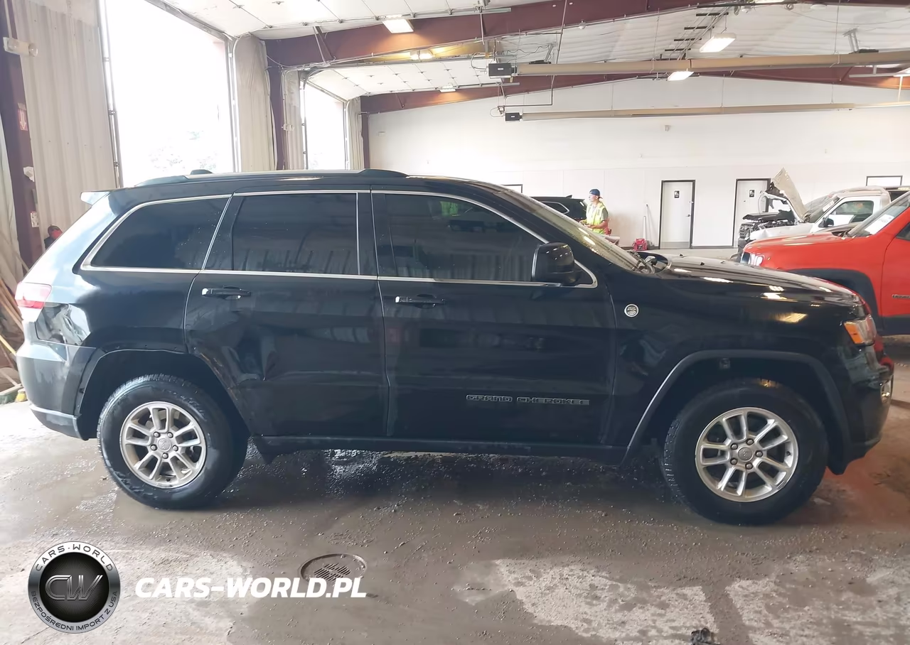 2019 Jeep Grand Cherokee Laredo E 4X4 VIN:1C4RJFAG0KC544597 - 16