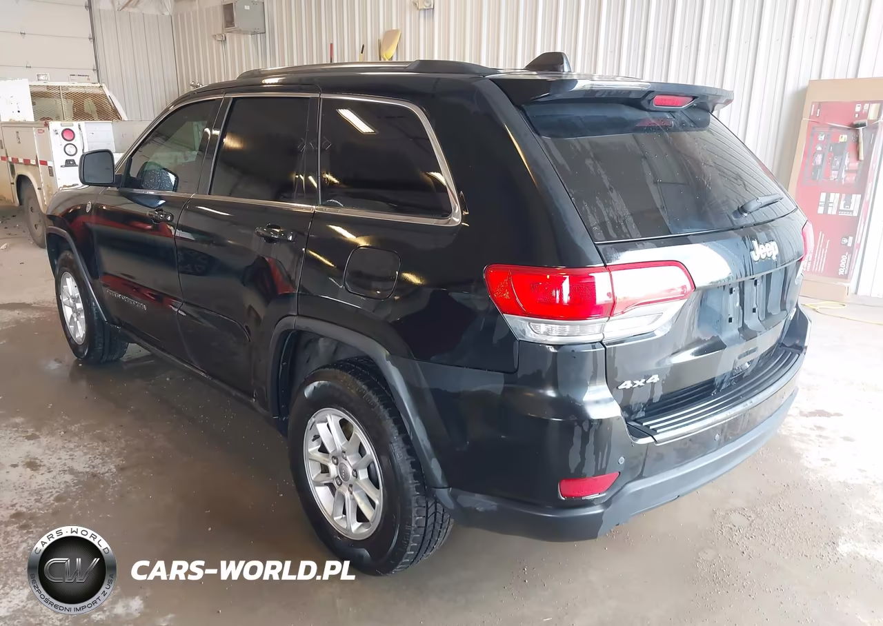 2019 Jeep Grand Cherokee Laredo E 4X4 VIN:1C4RJFAG0KC544597 - 3