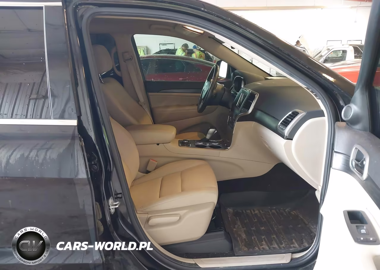 2019 Jeep Grand Cherokee Laredo E 4X4 VIN:1C4RJFAG0KC544597 - 5