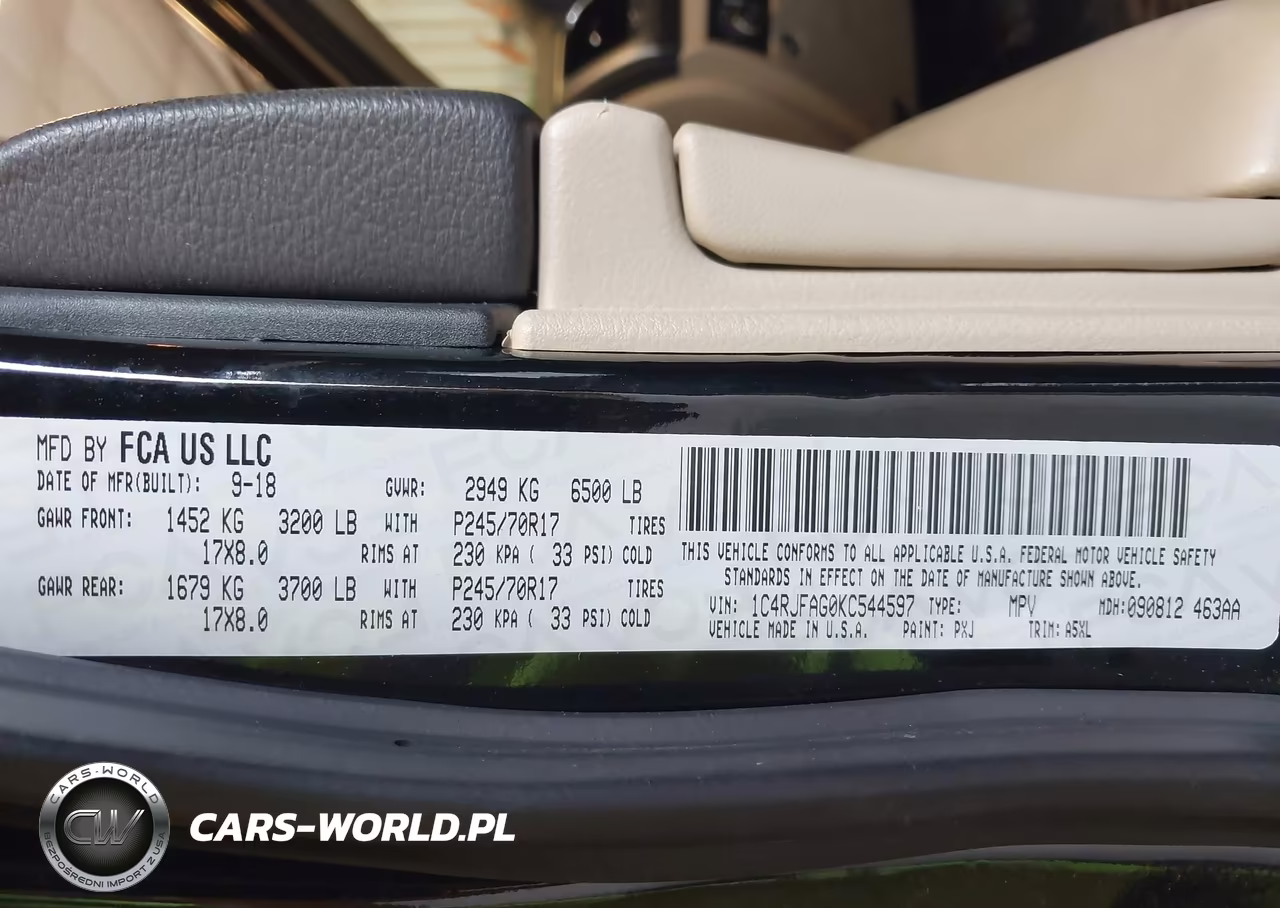 2019 Jeep Grand Cherokee Laredo E 4X4 VIN:1C4RJFAG0KC544597 - 9