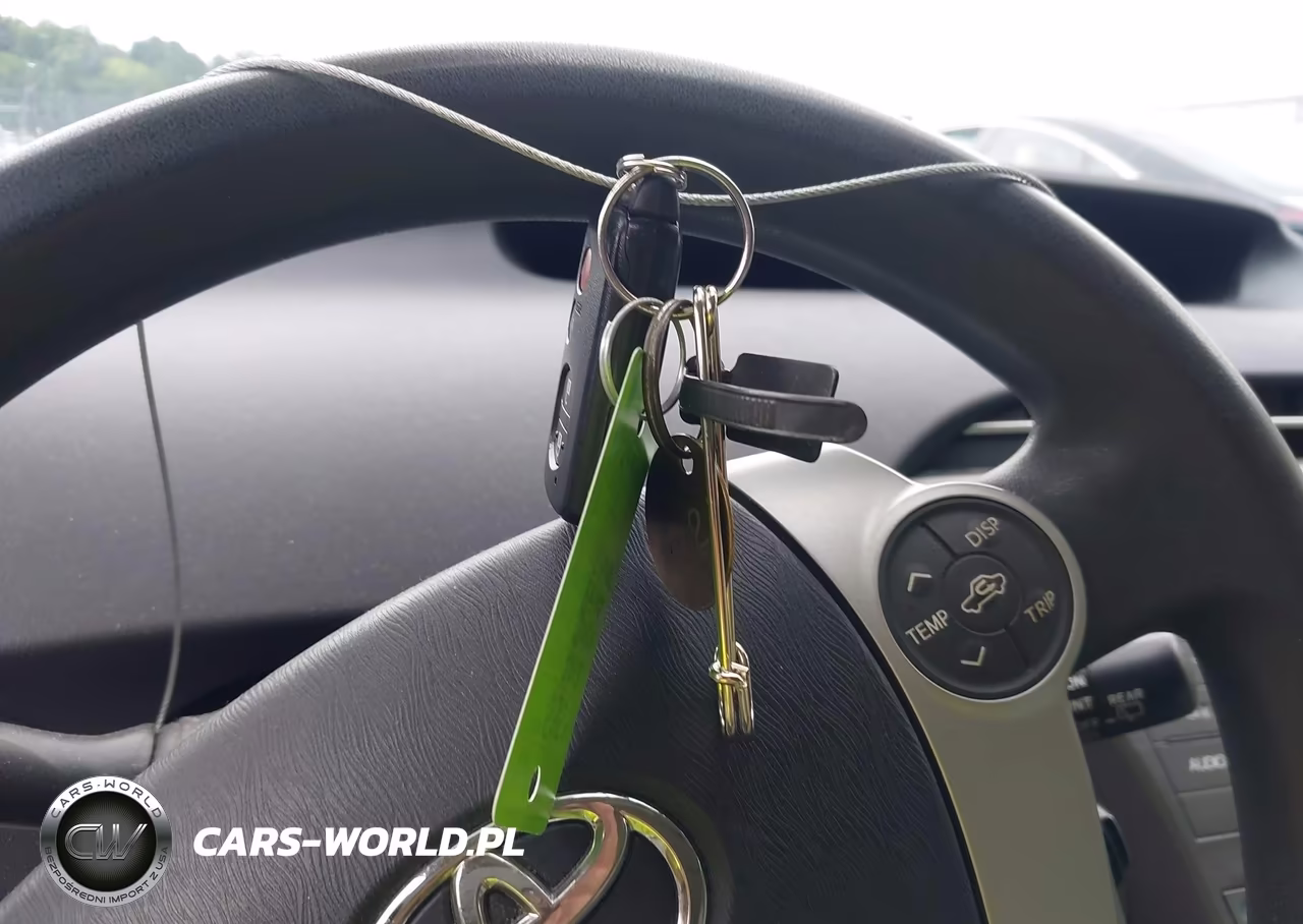 2013 Toyota Prius Three VIN:JTDKN3DU3D1727187 - 11