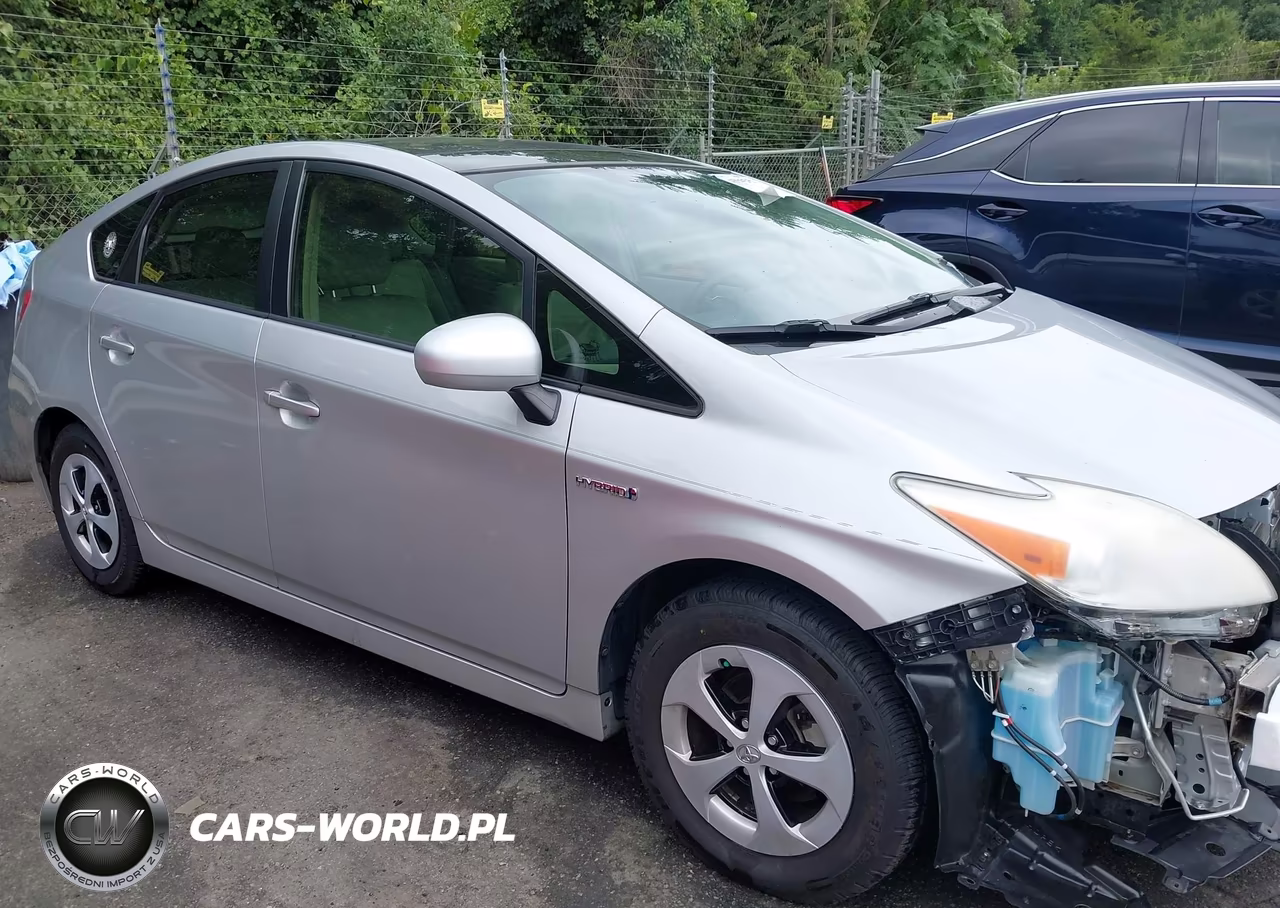 2013 Toyota Prius Three VIN:JTDKN3DU3D1727187 - 14