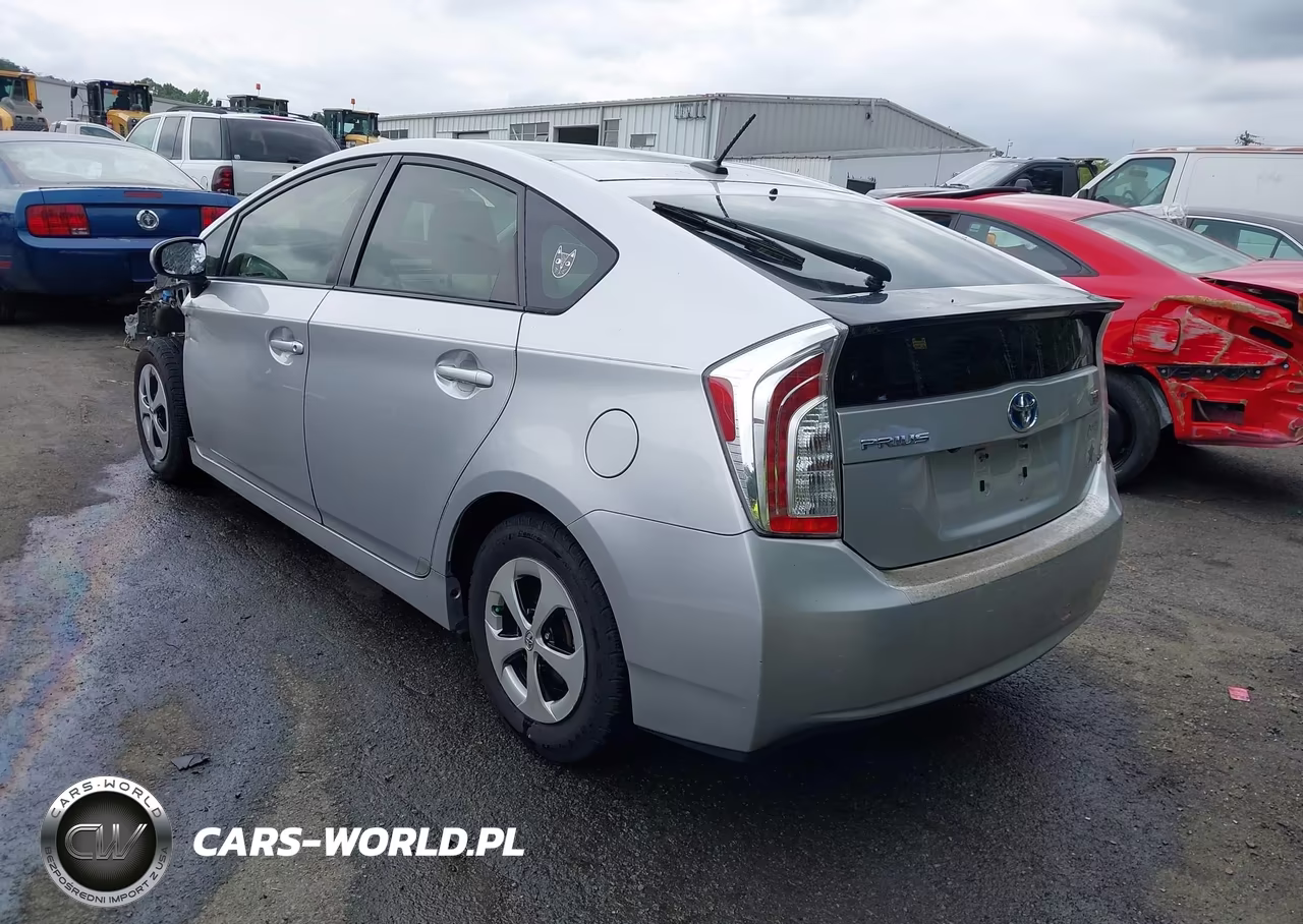 2013 Toyota Prius Three VIN:JTDKN3DU3D1727187 - 3