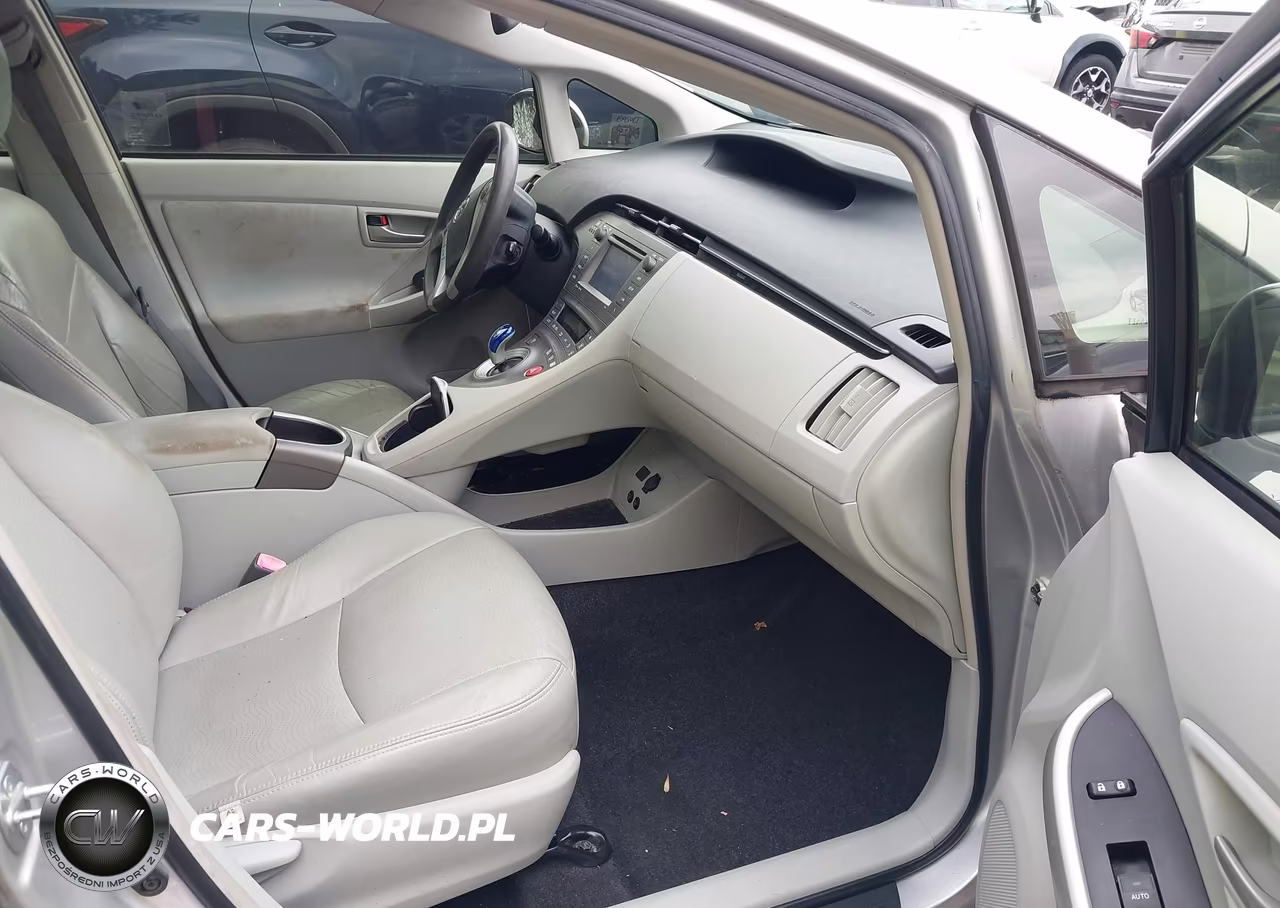 2013 Toyota Prius Three VIN:JTDKN3DU3D1727187 - 5