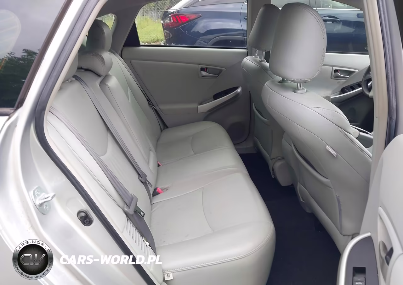 2013 Toyota Prius Three VIN:JTDKN3DU3D1727187 - 8