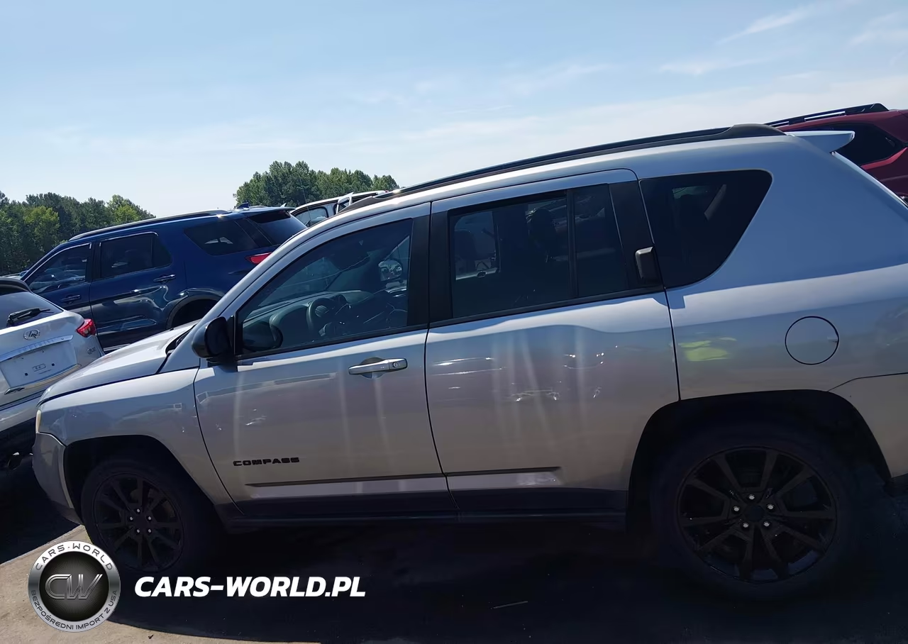 2014 Jeep Compass Altitude VIN:1C4NJCBA5ED822853 - 14