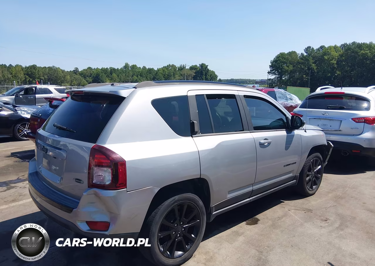 2014 Jeep Compass Altitude VIN:1C4NJCBA5ED822853 - 4