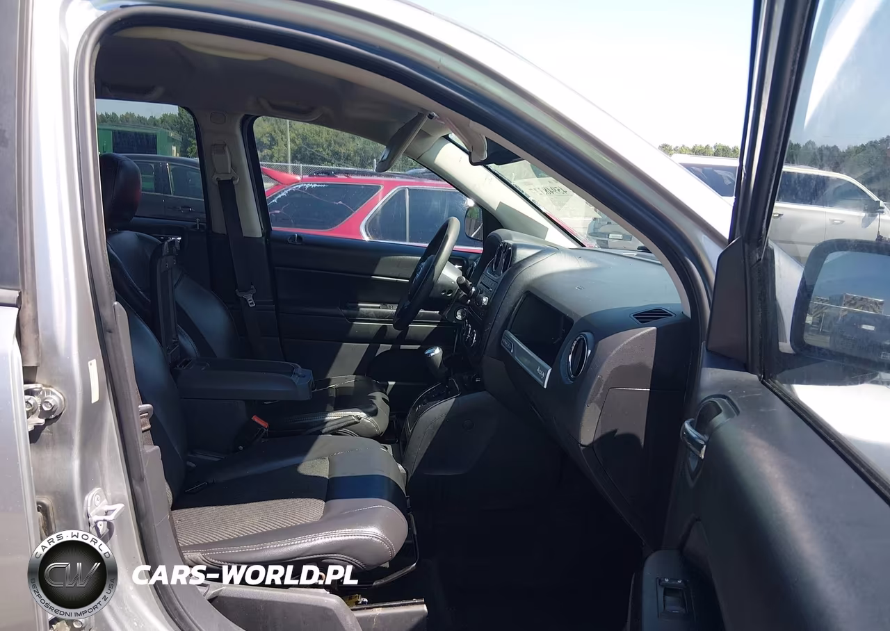 2014 Jeep Compass Altitude VIN:1C4NJCBA5ED822853 - 5