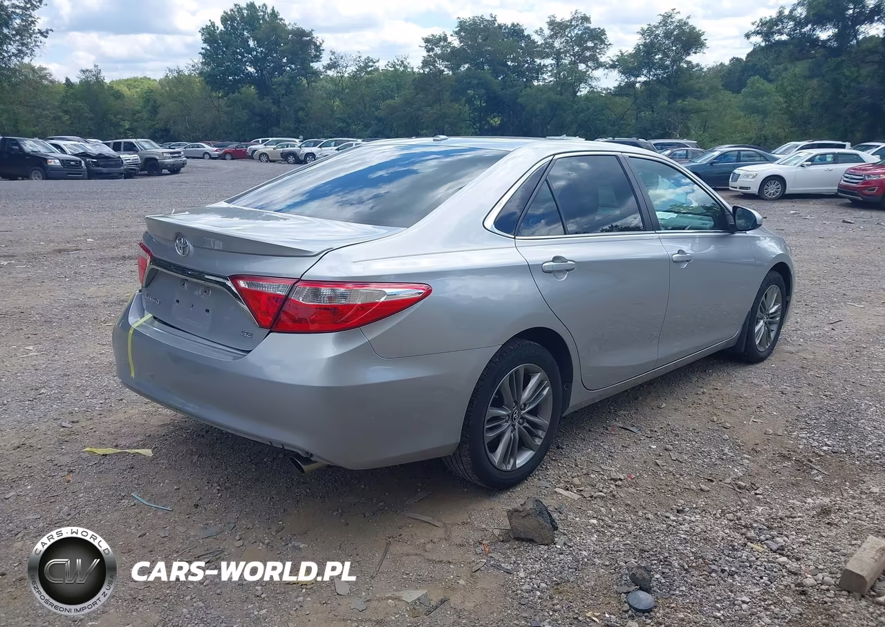 2017 Toyota Camry Se VIN:4T1BF1FK0HU282498 - 4