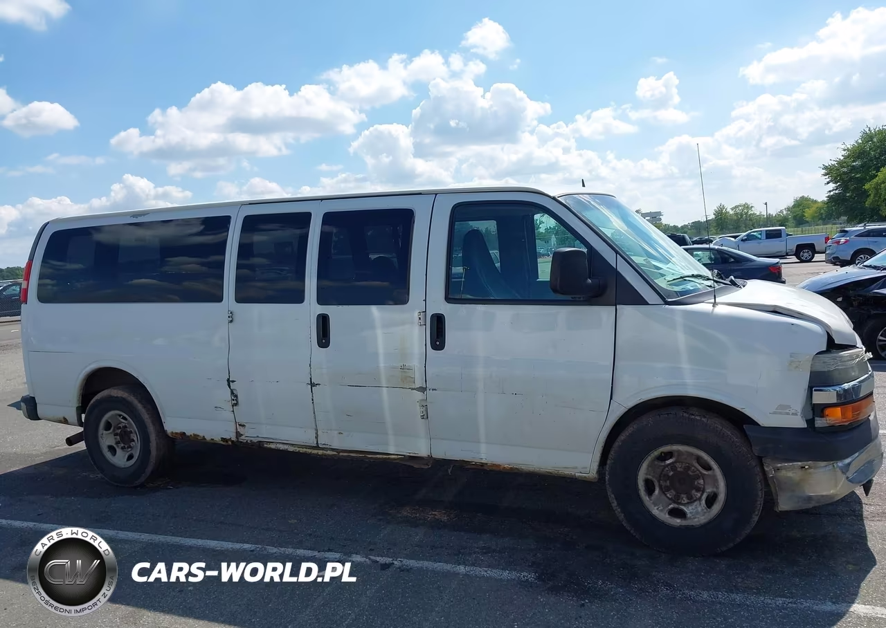 2011 Chevrolet Express 3500 Ls VIN:1GAZGZFG3B1150413 - 13