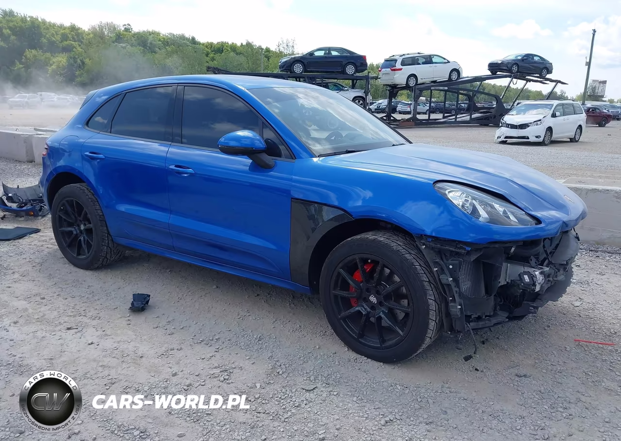 2015 Porsche Macan Turbo