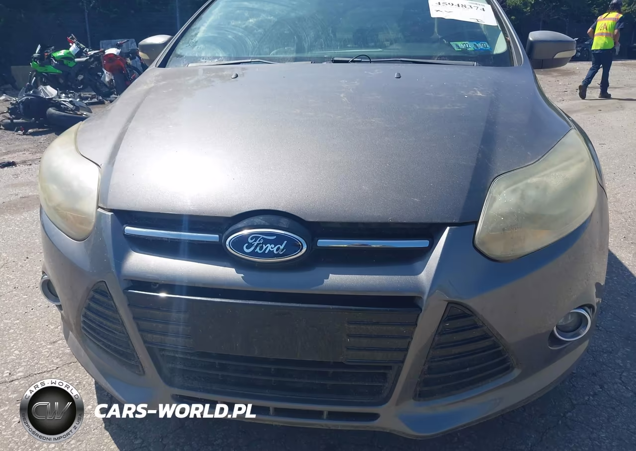 2012 Ford Focus Titanium VIN:1FAHP3J24CL195366 - 6