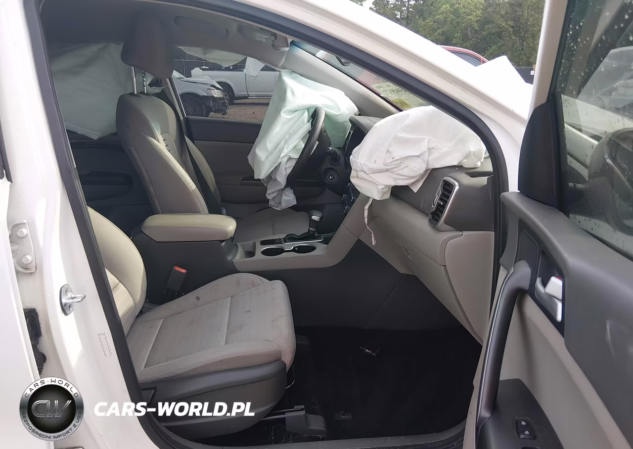 2018 Kia Sportage Lx VIN:KNDPM3AC3J7323772 - 5