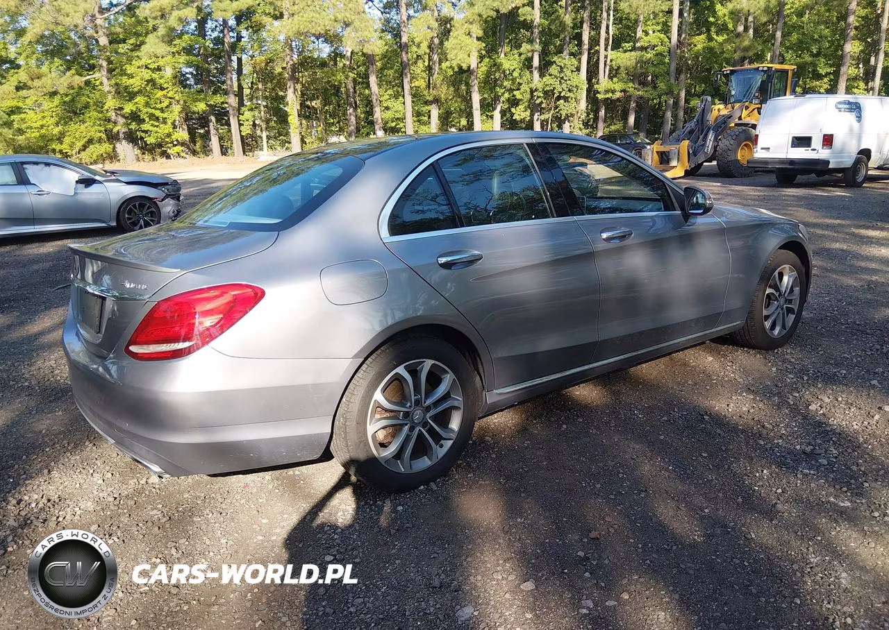 2016 Mercedes-Benz C 300 4Matic VIN:55SWF4KB5GU126816 - 4
