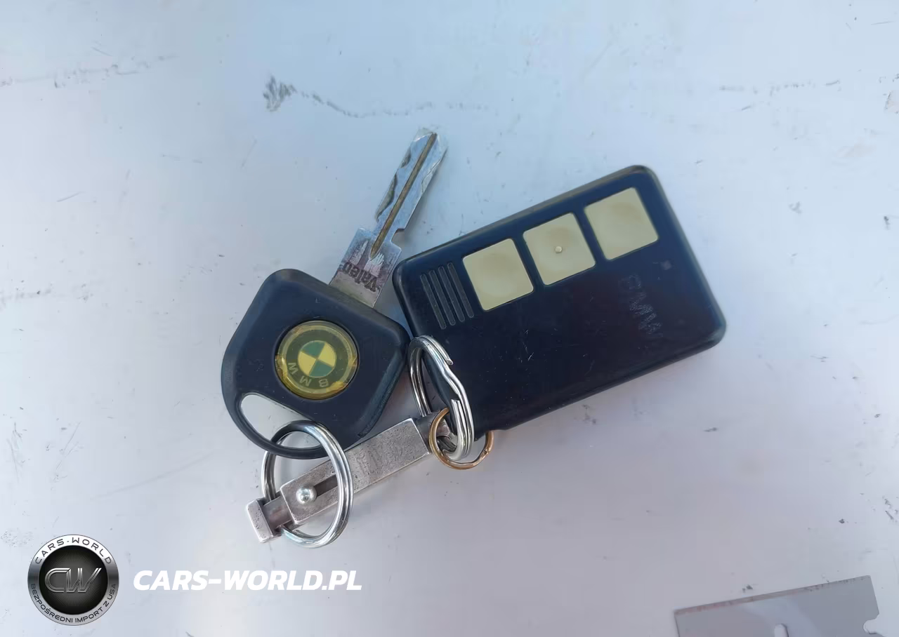 1994 BMW 325 Is VIN:WBABF3327REF47529 - 11