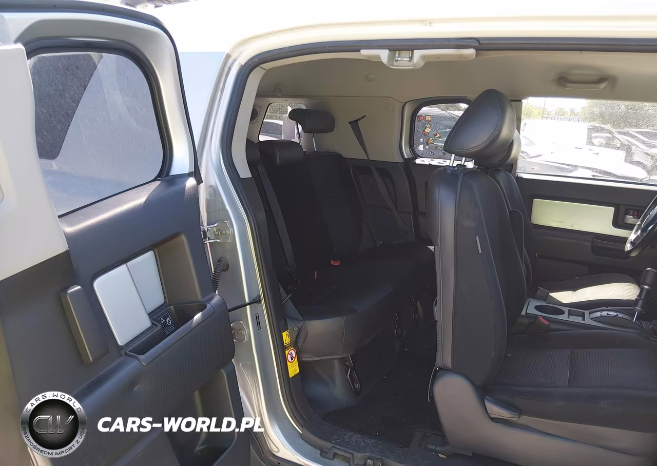 2007 Toyota Fj Cruiser VIN:JTEBU11F470045700 - 8