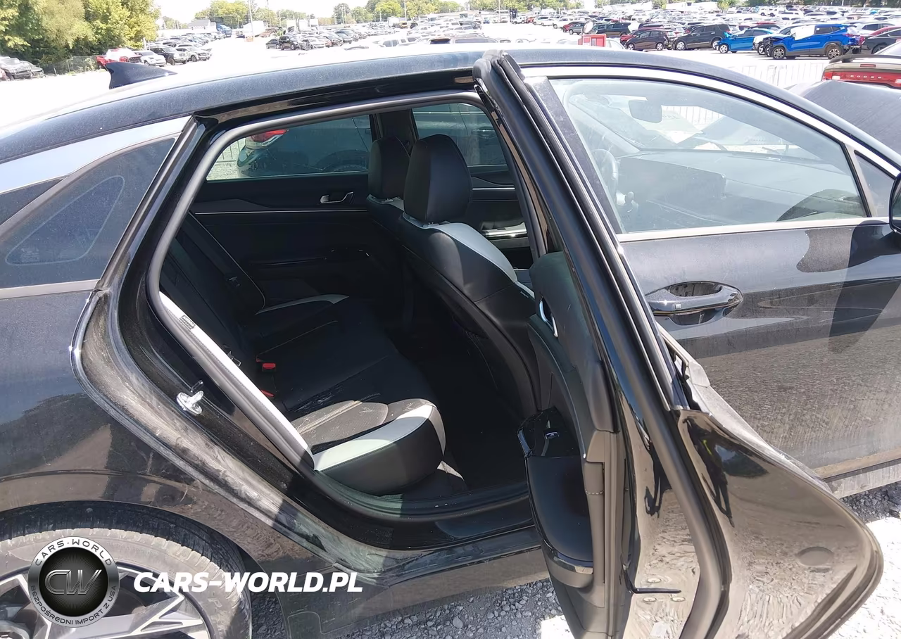 2025 Kia K5 Gt-Line VIN:KNAG64J77S5330043 - 8