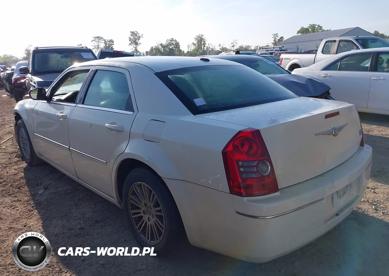 2010 Chrysler 300 Touring-Signature Series-Executive Series VIN:2C3CA5CV8AH235827 - 3