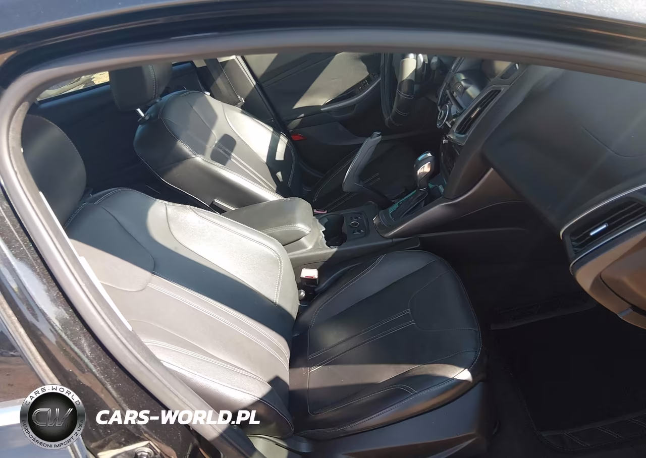 2013 Ford Focus Titanium VIN:1FADP3J20DL231490 - 5