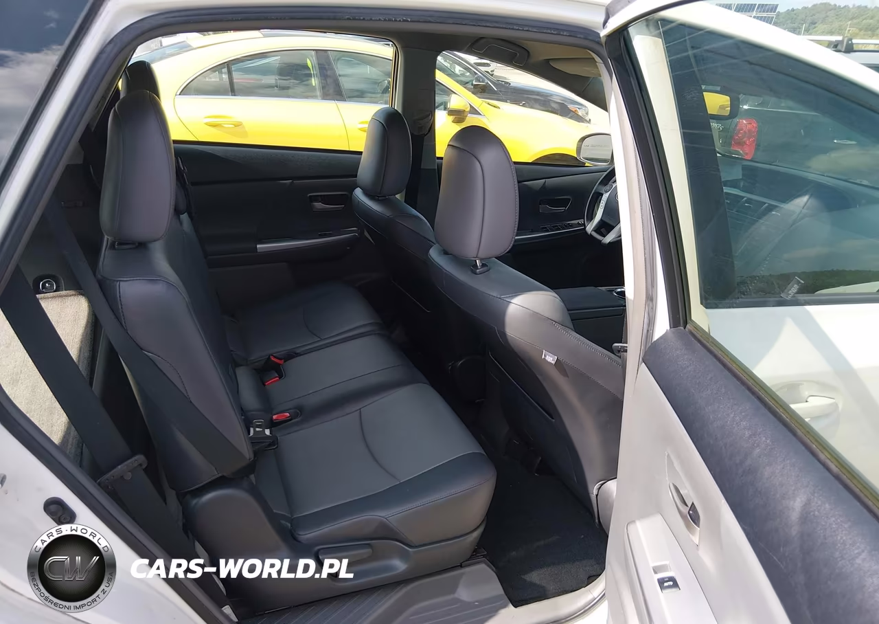 2013 Toyota Prius V Five VIN:JTDZN3EU4D3289376 - 8