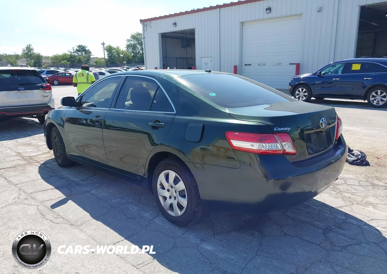 2010 Toyota Camry Le VIN:4T4BF3EK8AR044150 - 3