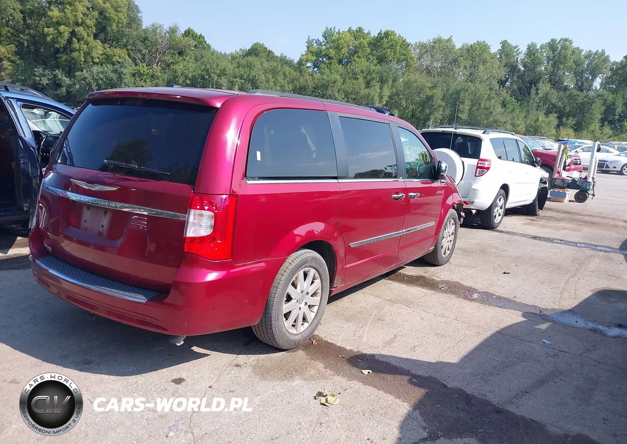 2011 Chrysler Town & Country Touring-L VIN:2A4RR8DGXBR682326 - 4