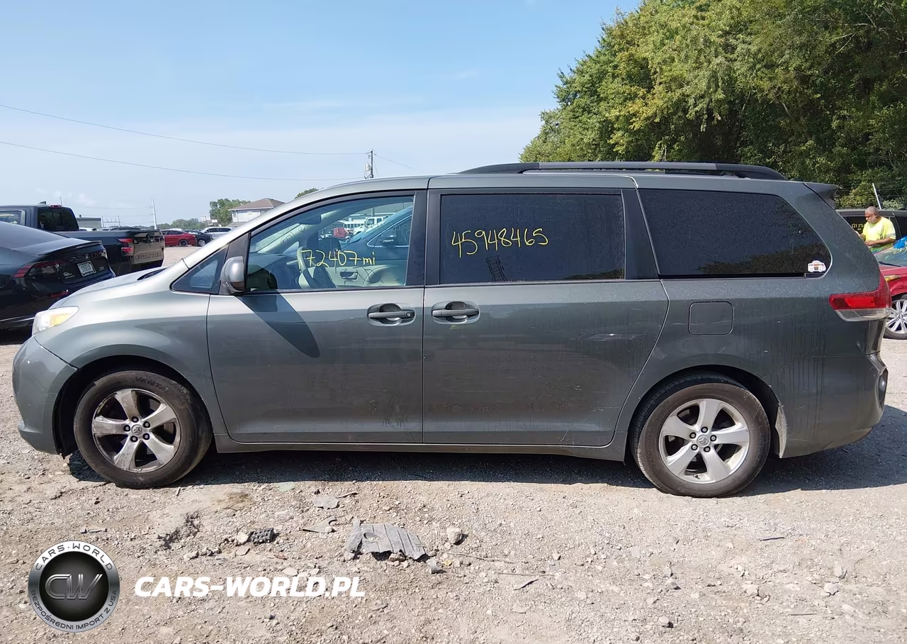 2013 Toyota Sienna Le V6 8 Passenger VIN:5TDKK3DC6DS400723 - 14