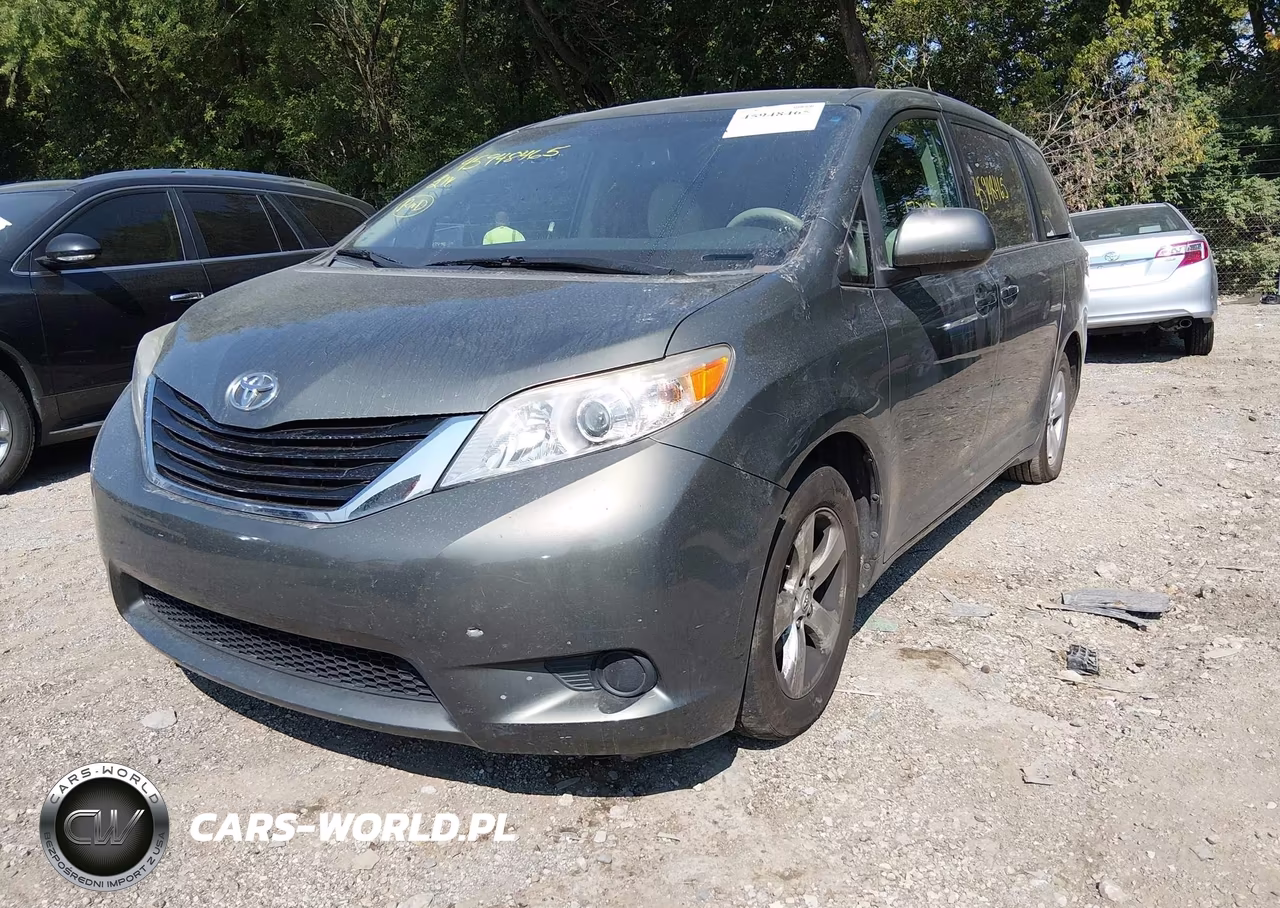 2013 Toyota Sienna Le V6 8 Passenger VIN:5TDKK3DC6DS400723 - 2