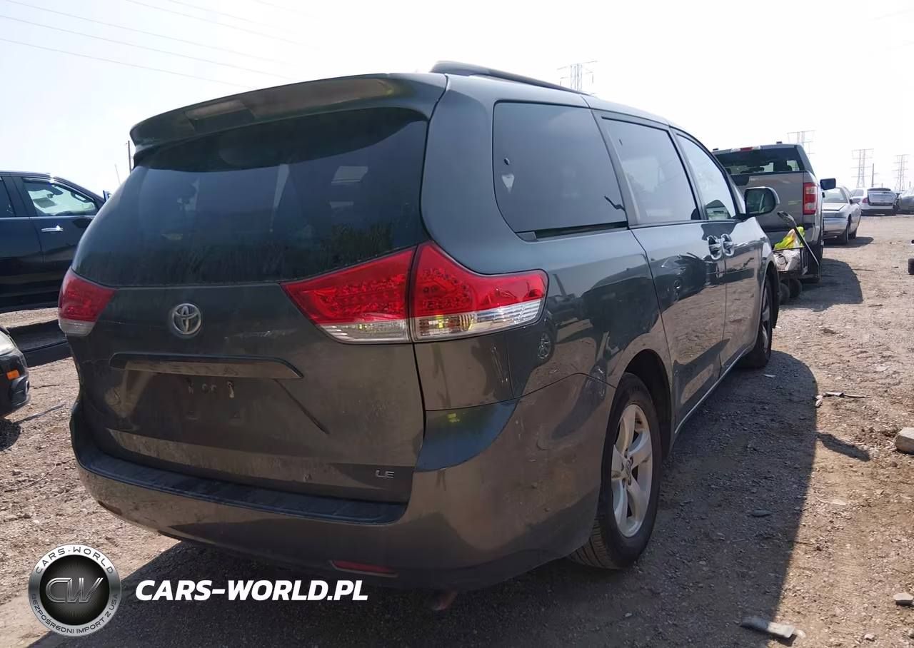 2013 Toyota Sienna Le V6 8 Passenger VIN:5TDKK3DC6DS400723 - 4