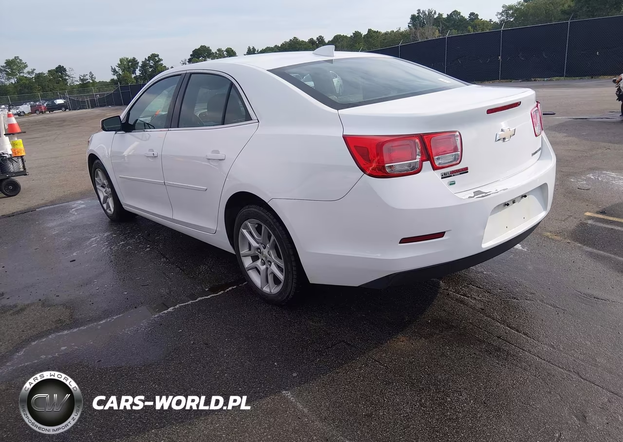 2015 Chevrolet Malibu 1Lt VIN:1G11C5SLXFF246097 - 3