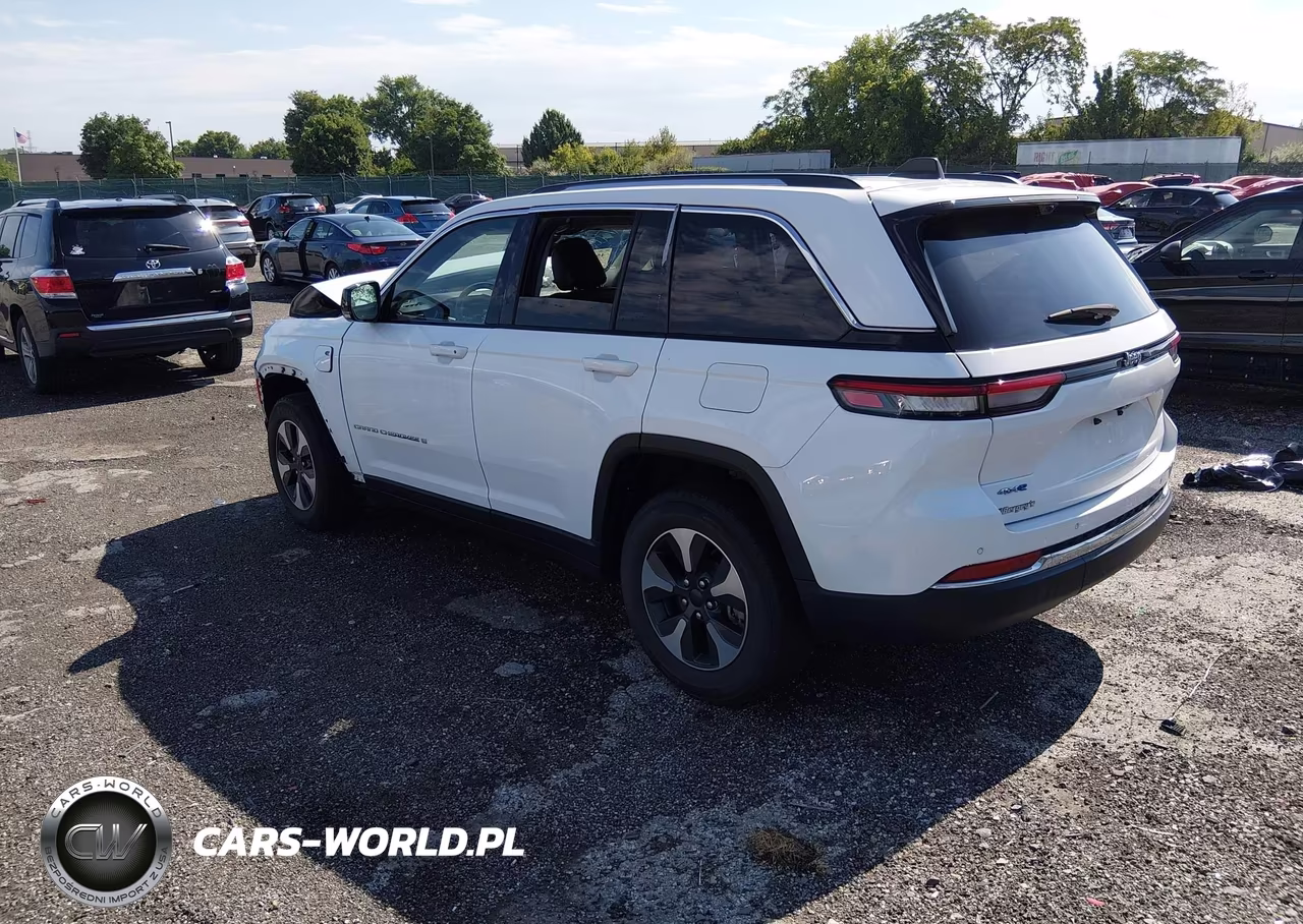 2022 Jeep Grand Cherokee 4Xe Limited 4X4 VIN:1C4RJYB68N8721454 - 3