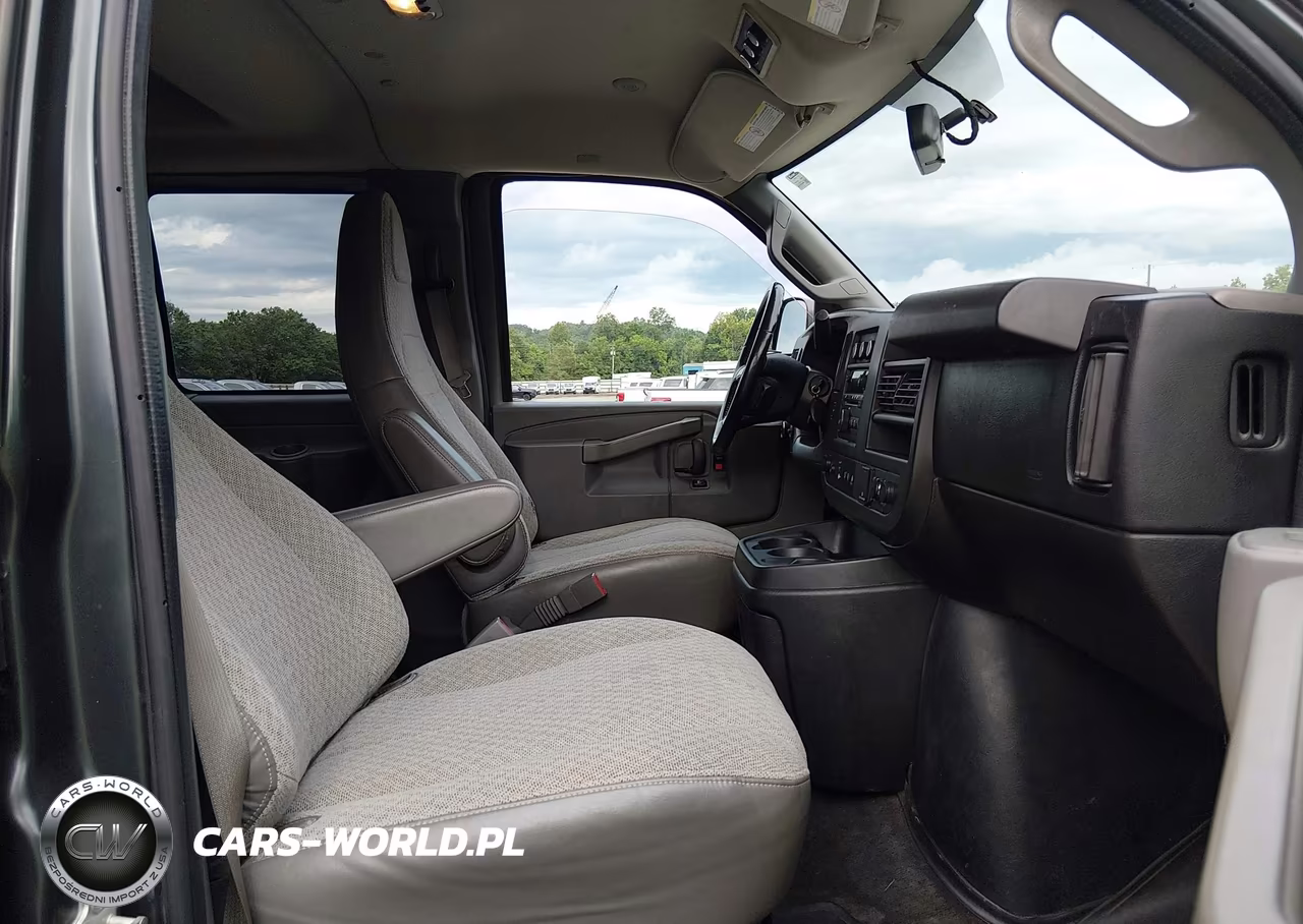 2017 Chevrolet Express 3500 Lt VIN:1GAZGPFF5H1274431 - 5