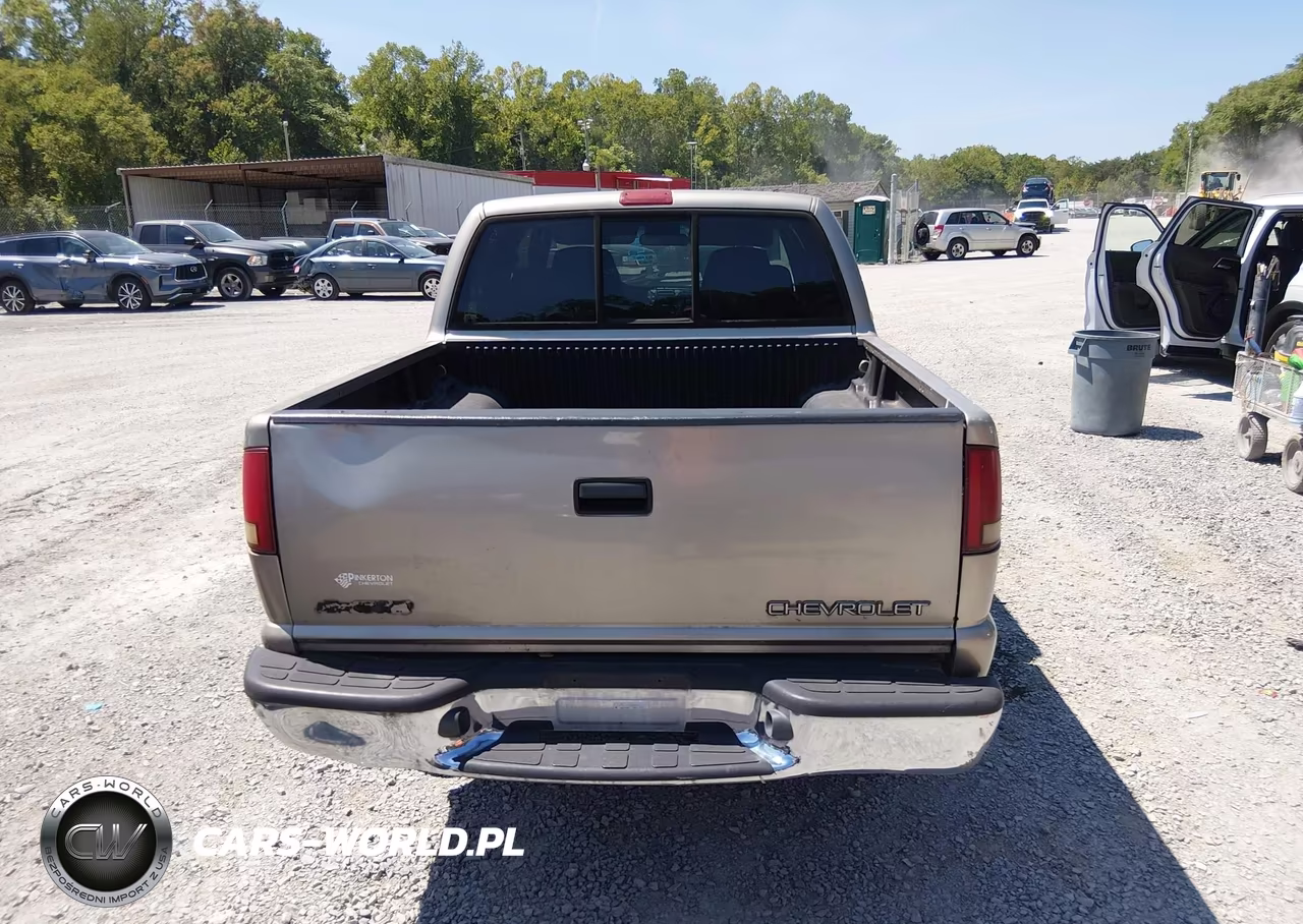 2002 Chevrolet S-10 Ls VIN:1GCDT13W32K177065 - 16