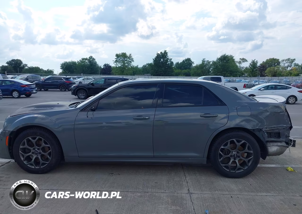 2017 Chrysler 300 S VIN:2C3CCAGG4HH653813 - 14