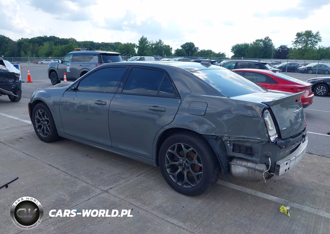 2017 Chrysler 300 S VIN:2C3CCAGG4HH653813 - 3