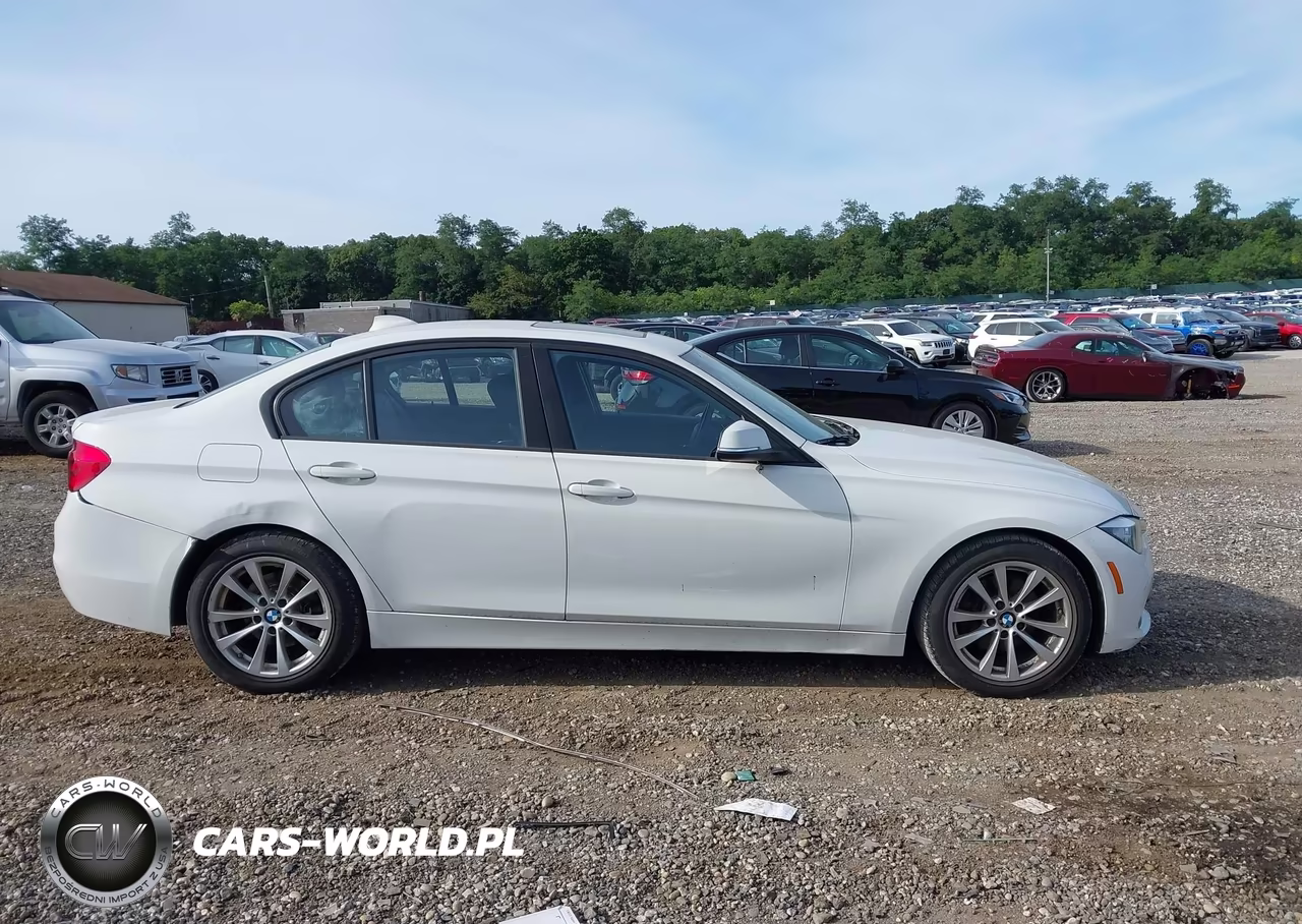 2017 BMW 320I xDrive VIN:WBA8E5G58HNU42300 - 13