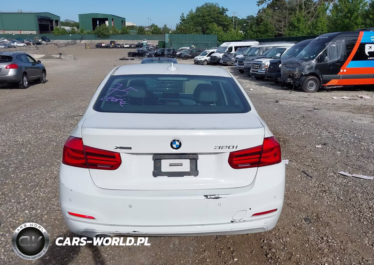 2017 BMW 320I xDrive VIN:WBA8E5G58HNU42300 - 16