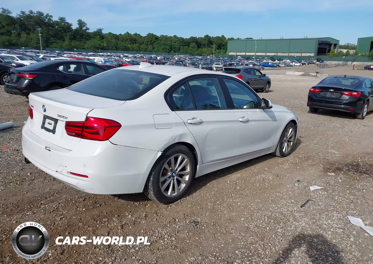 2017 BMW 320I xDrive VIN:WBA8E5G58HNU42300 - 4