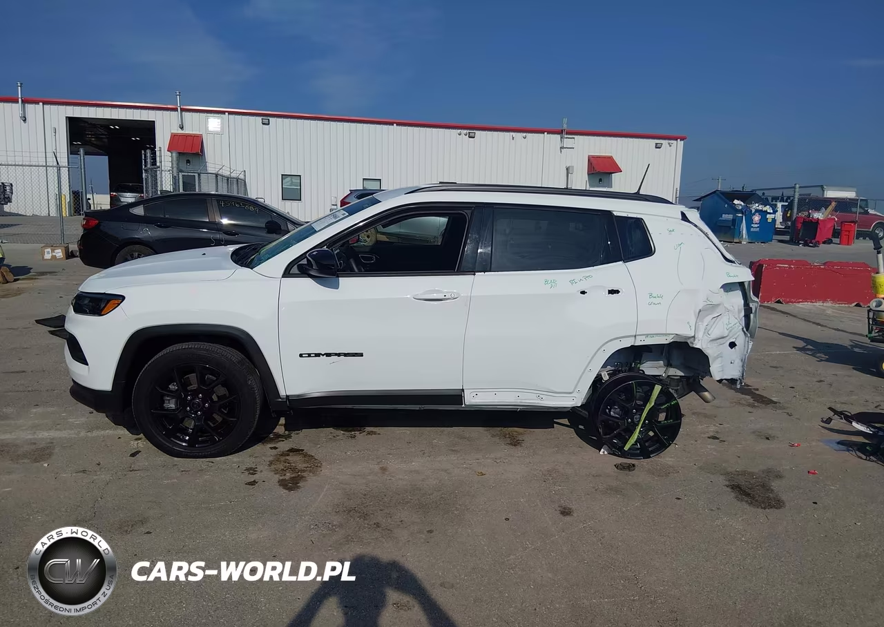 2025 Jeep Compass Latitude 4X4 VIN:3C4NJDBN4ST538242 - 15