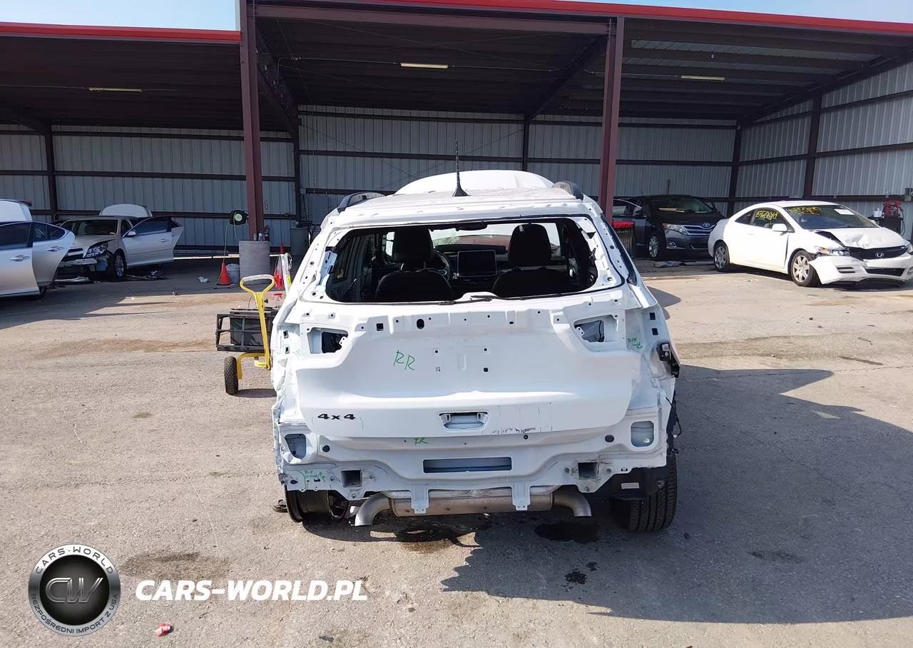 2025 Jeep Compass Latitude 4X4 VIN:3C4NJDBN4ST538242 - 6