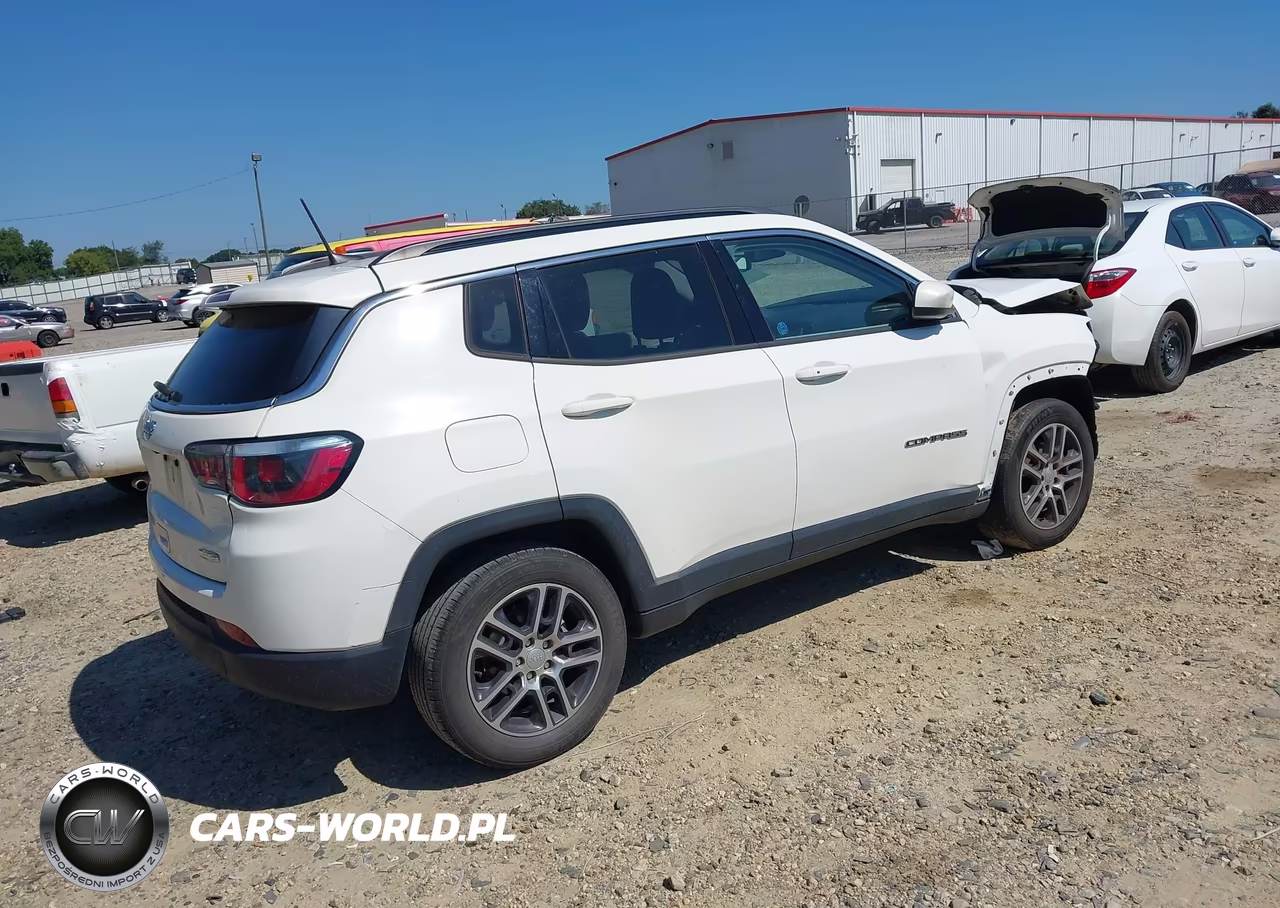 2018 Jeep Compass Sun And Wheel Fwd VIN:3C4NJCBB0JT487580 - 4