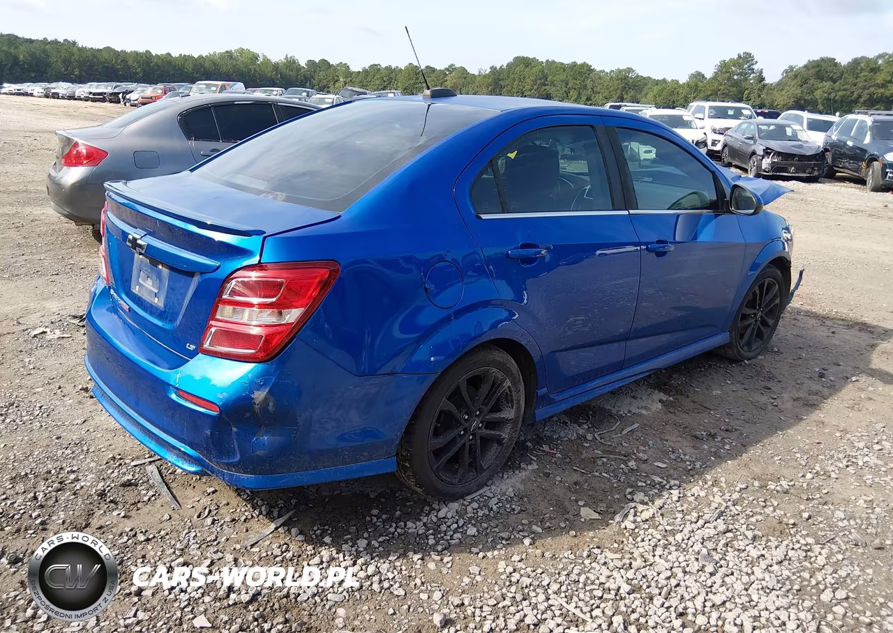 2018 Chevrolet Sonic Lt Auto VIN:1G1JD5SB1J4102124 - 4