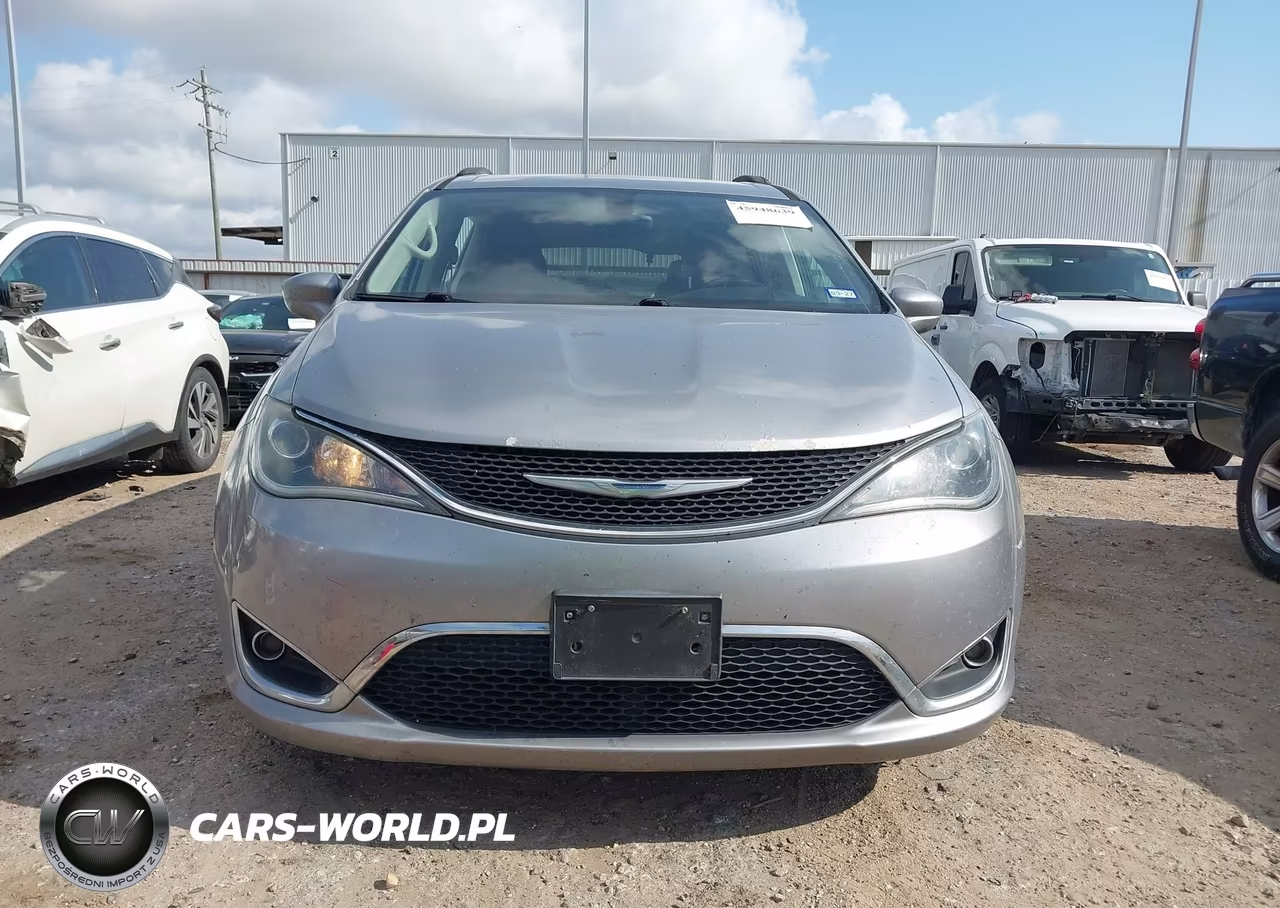 2017 Chrysler Pacifica Touring-L VIN:2C4RC1BG1HR590807 - 13