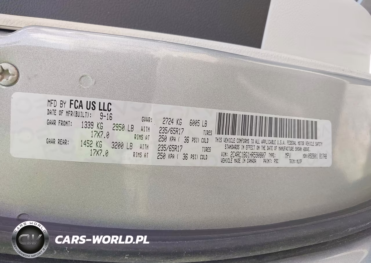 2017 Chrysler Pacifica Touring-L VIN:2C4RC1BG1HR590807 - 9