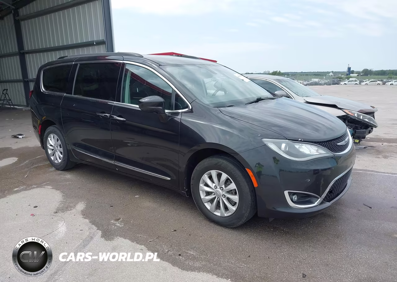 2017 Chrysler Pacifica Touring-L VIN:2C4RC1BG4HR705187 - 1