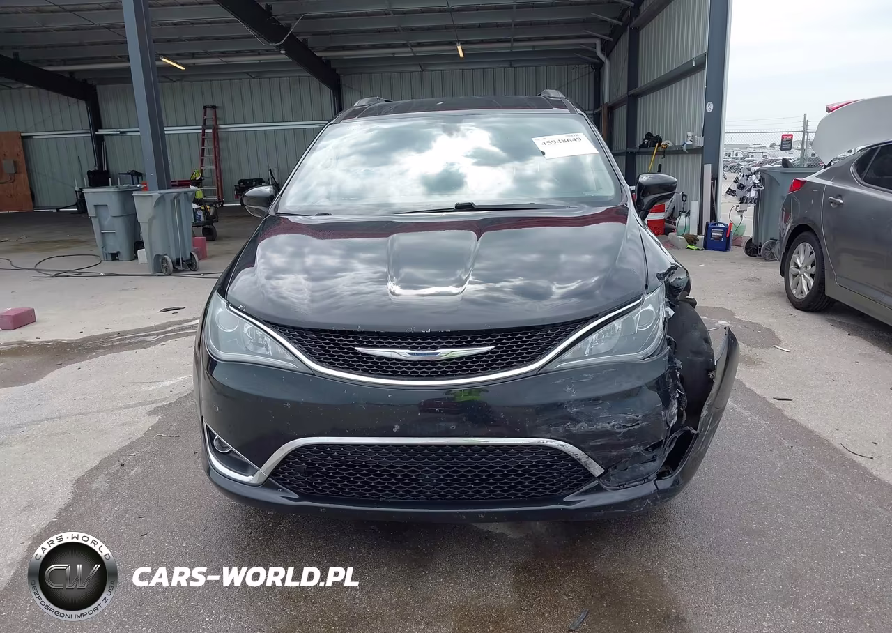 2017 Chrysler Pacifica Touring-L VIN:2C4RC1BG4HR705187 - 12