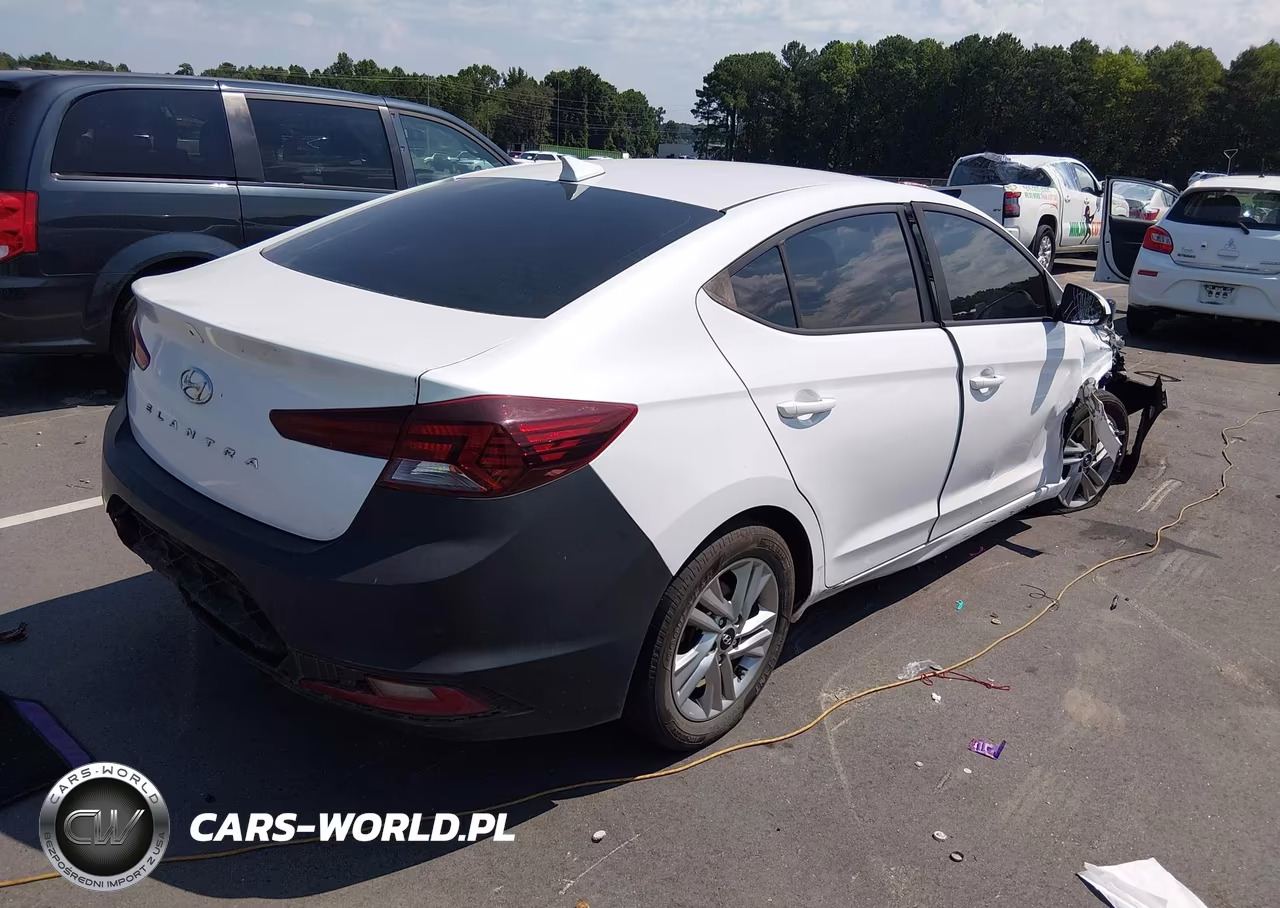 2020 Hyundai Elantra Sel VIN:5NPD84LF2LH573748 - 4
